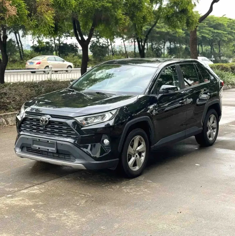 Vehicle photo 1