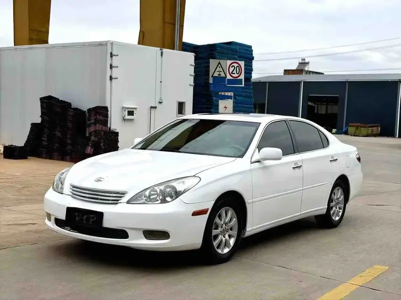 Vehicle photo 1
