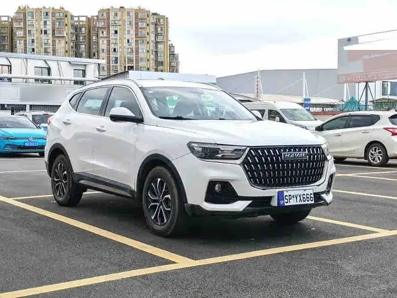 Vehicle photo 2