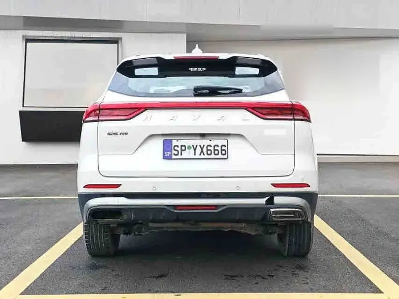 Vehicle photo 5