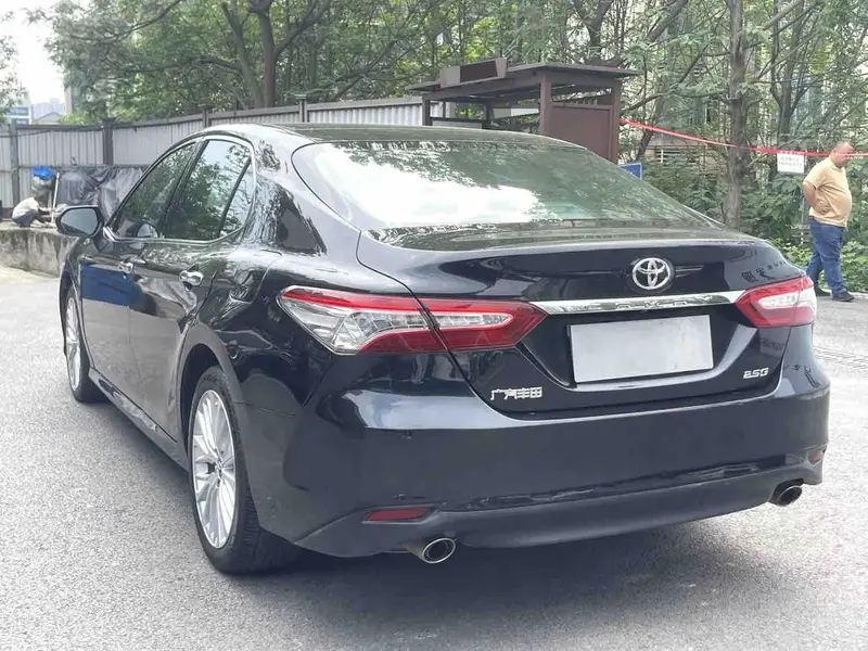 Vehicle photo 4