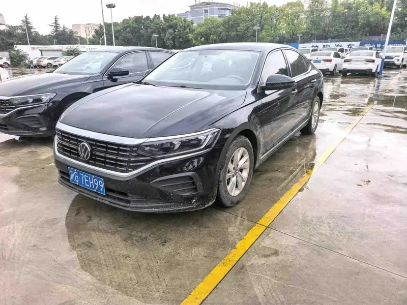 Vehicle photo 2