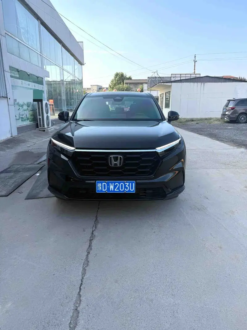 Vehicle photo 2