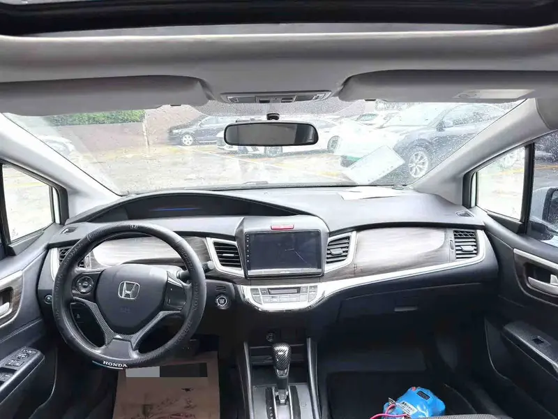 Vehicle photo 3