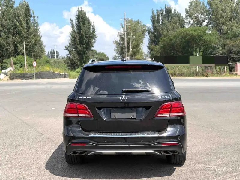 Vehicle photo 6