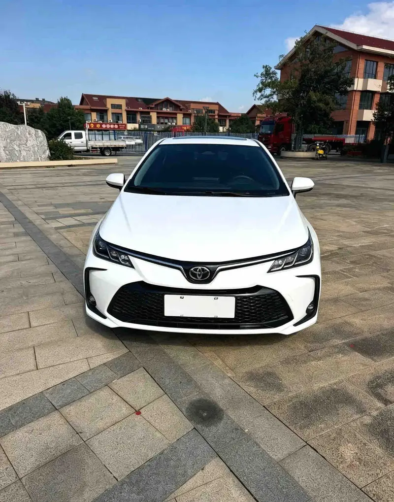Vehicle photo 3