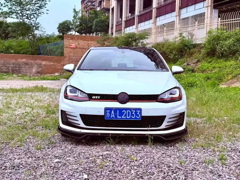 Vehicle photo 3