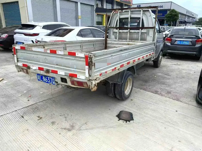 Vehicle photo 3