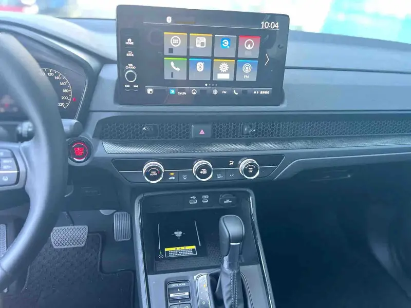 Vehicle photo 14