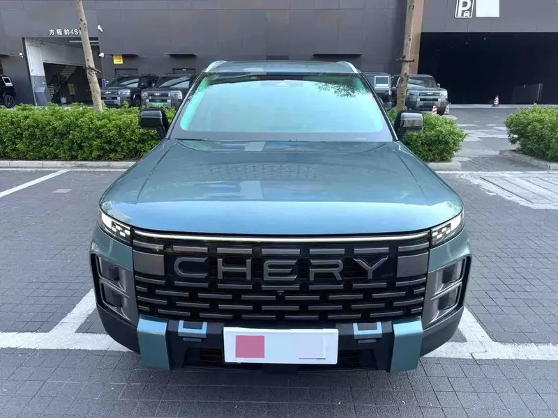 Vehicle photo 2