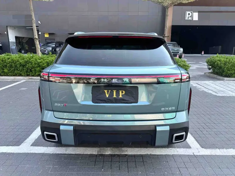 Vehicle photo 8
