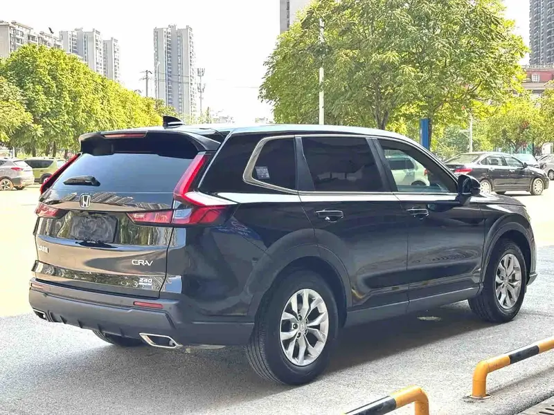 Vehicle photo 5