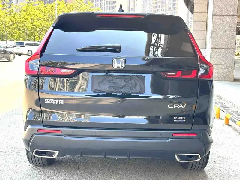 Vehicle photo 6