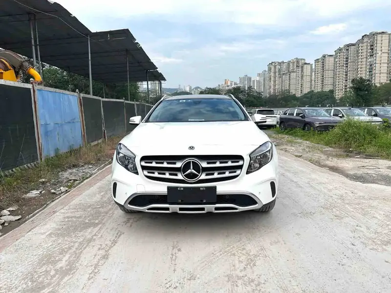 Vehicle photo 2