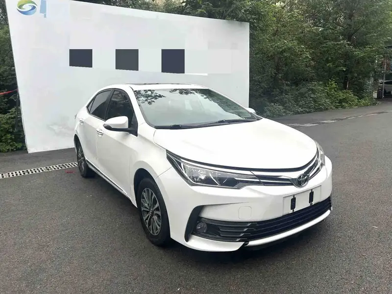 Vehicle photo 2