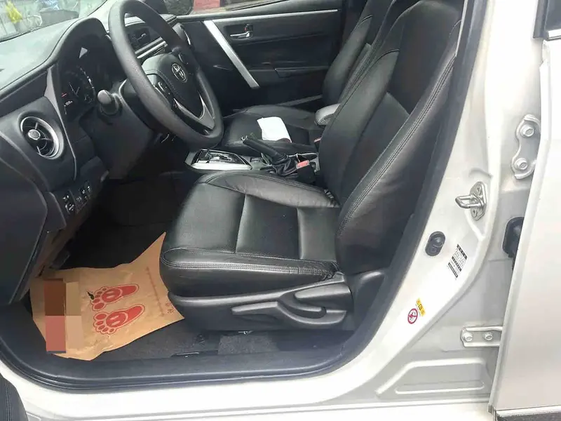 Vehicle photo 7