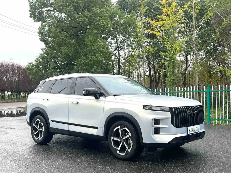 Vehicle photo 3