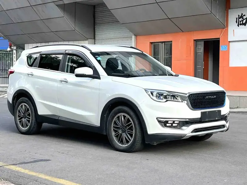 Vehicle photo 3