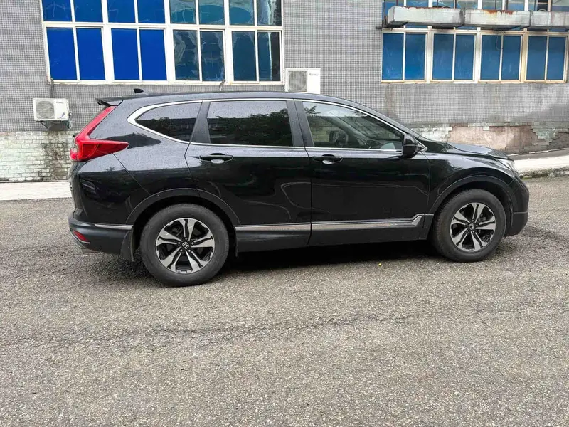Vehicle photo 3