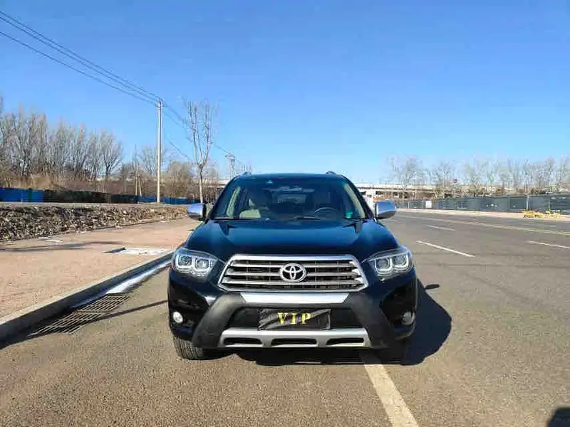 Vehicle photo 2