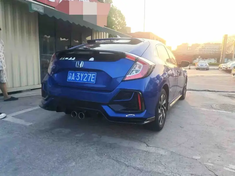 Vehicle photo 2