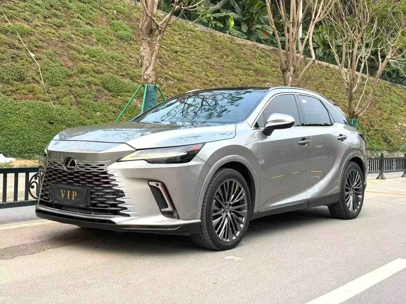 Vehicle photo 1