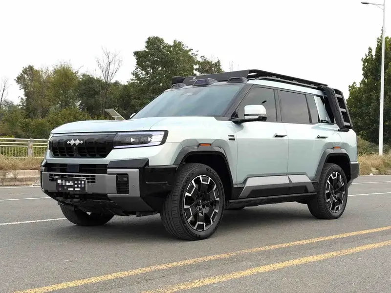 2025 Fangchengbao Bao 8 2.0T PHEV 4WD 7-seater