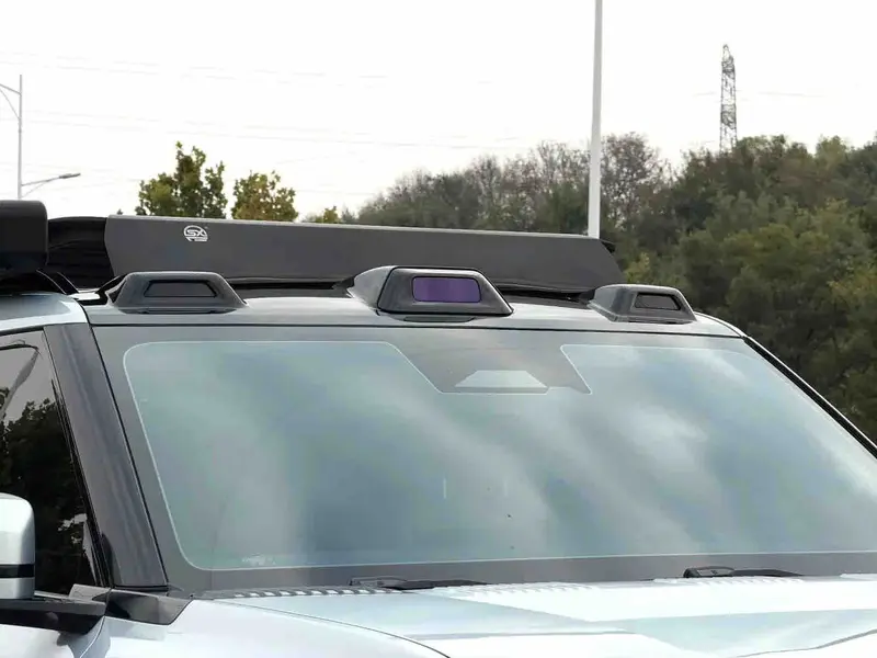 Vehicle photo 10