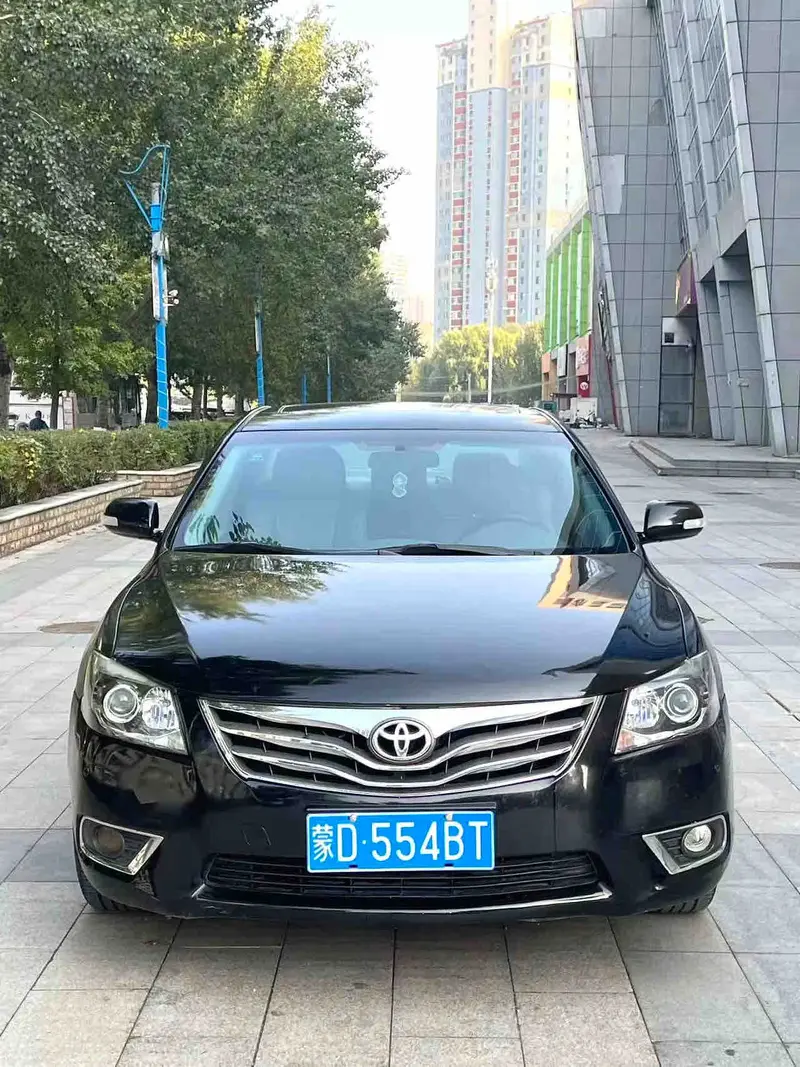 Vehicle photo 2