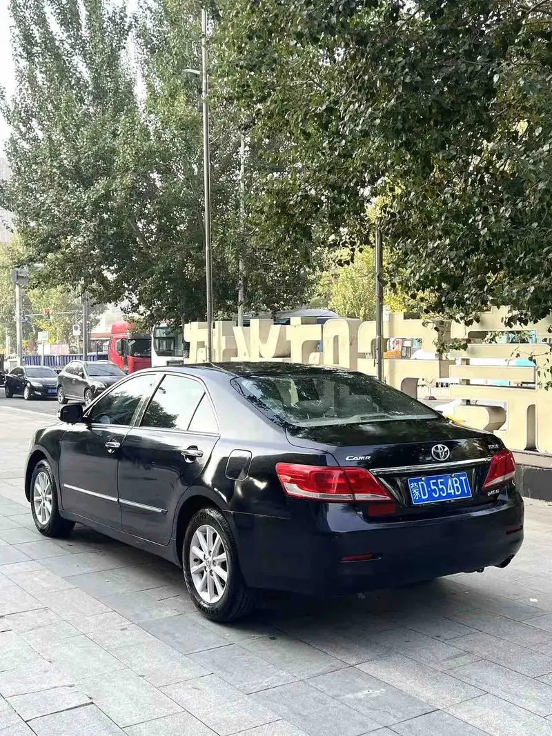 Vehicle photo 3