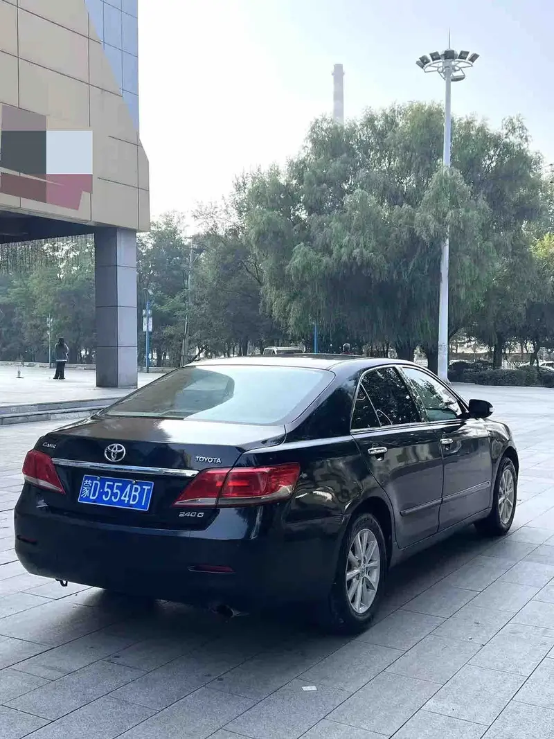Vehicle photo 4