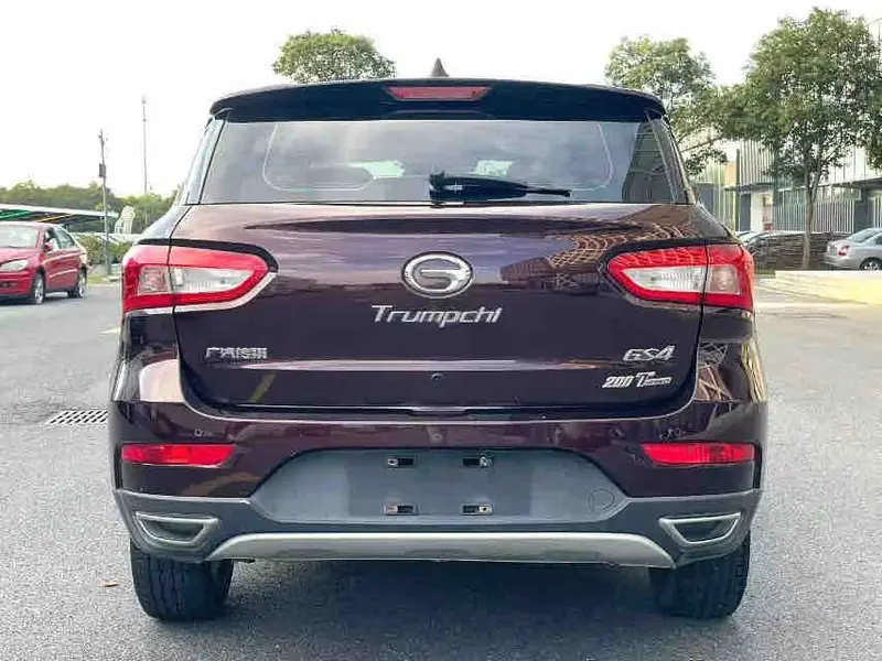 Vehicle photo 5