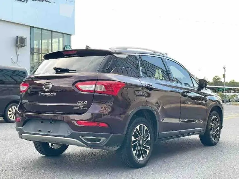 Vehicle photo 6