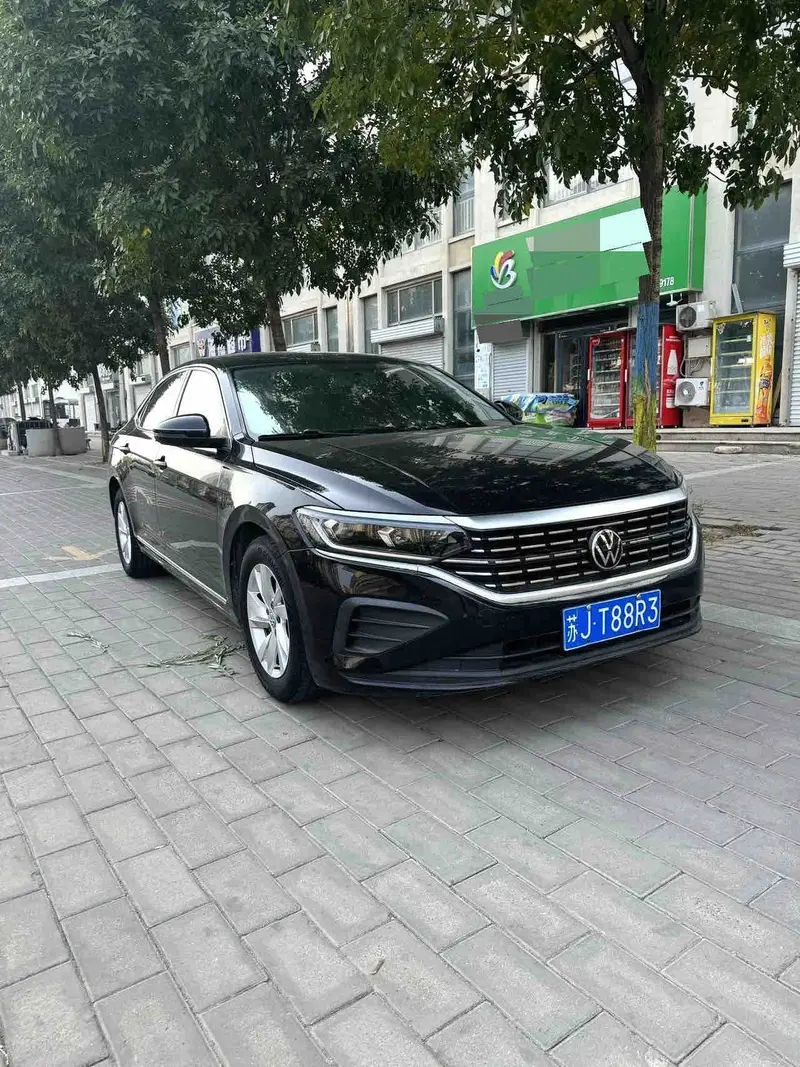 Vehicle photo 2