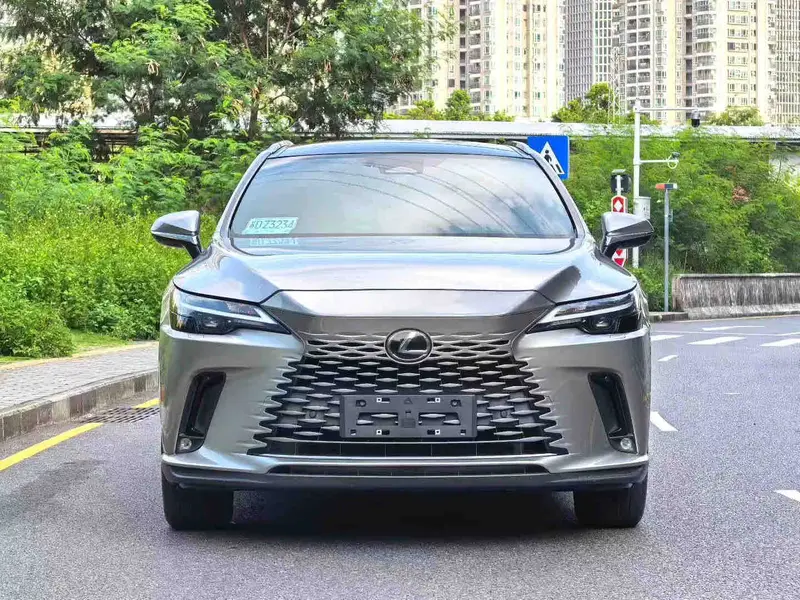 Vehicle photo 2