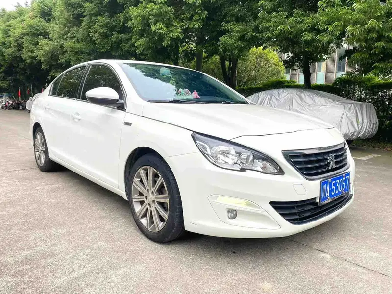 Vehicle photo 2