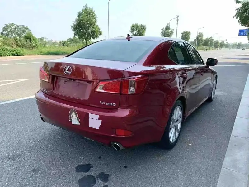 Vehicle photo 3