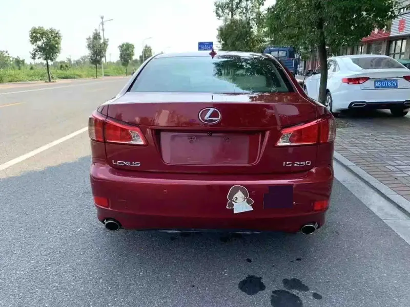 Vehicle photo 4