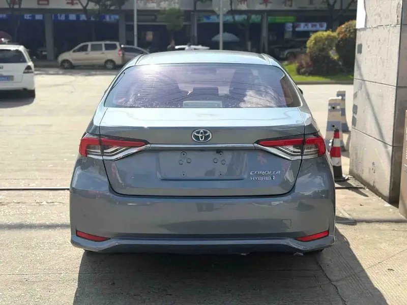 Vehicle photo 3