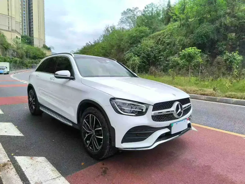 Vehicle photo 3
