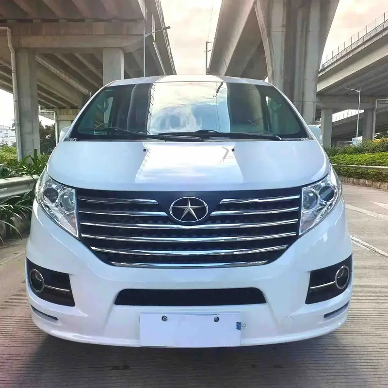 Vehicle photo 3