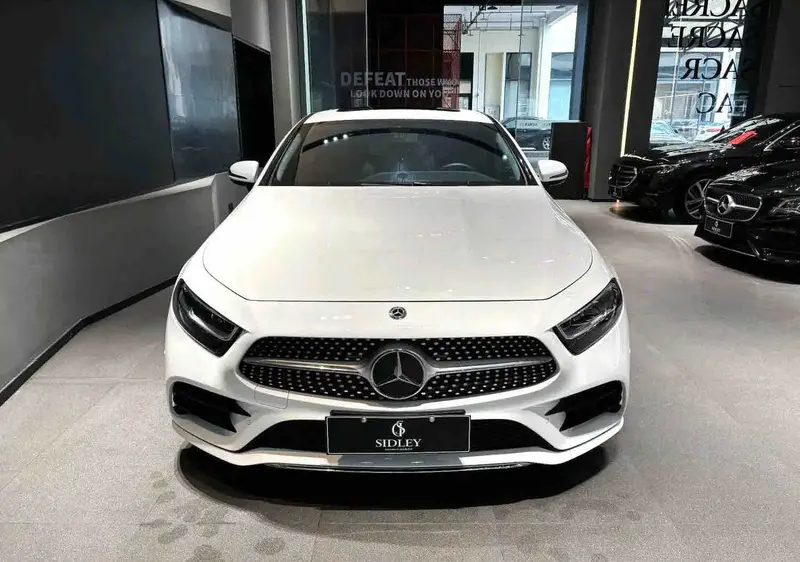 Vehicle photo 2