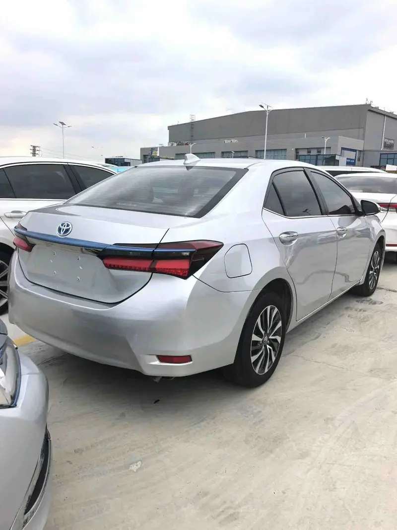 Vehicle photo 3
