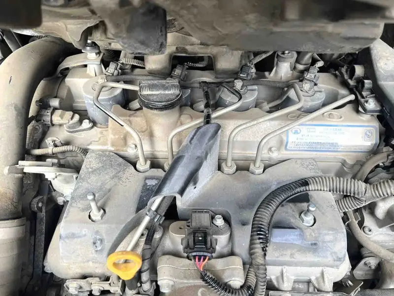 Vehicle photo 8