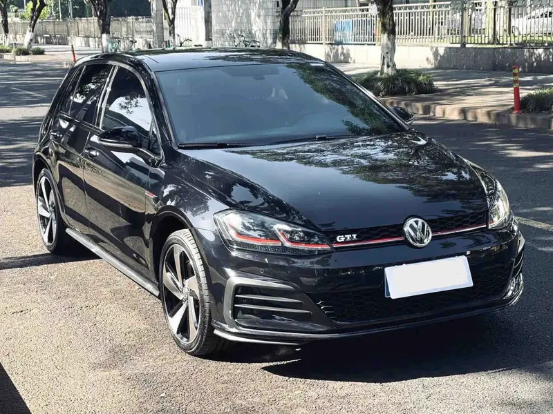 Vehicle photo 1