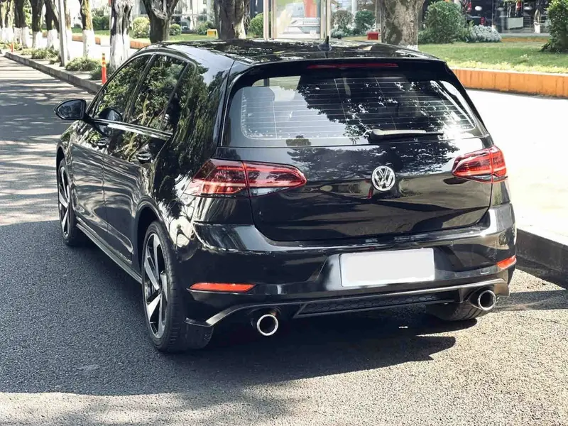 Vehicle photo 7