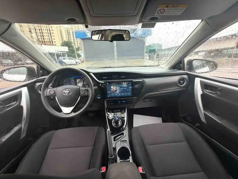 Vehicle photo 7