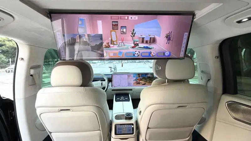 Vehicle photo 9