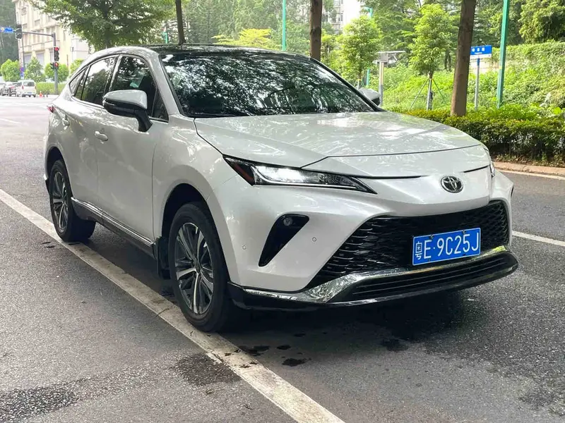 Vehicle photo 2