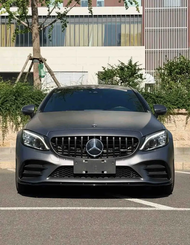 Vehicle photo 2